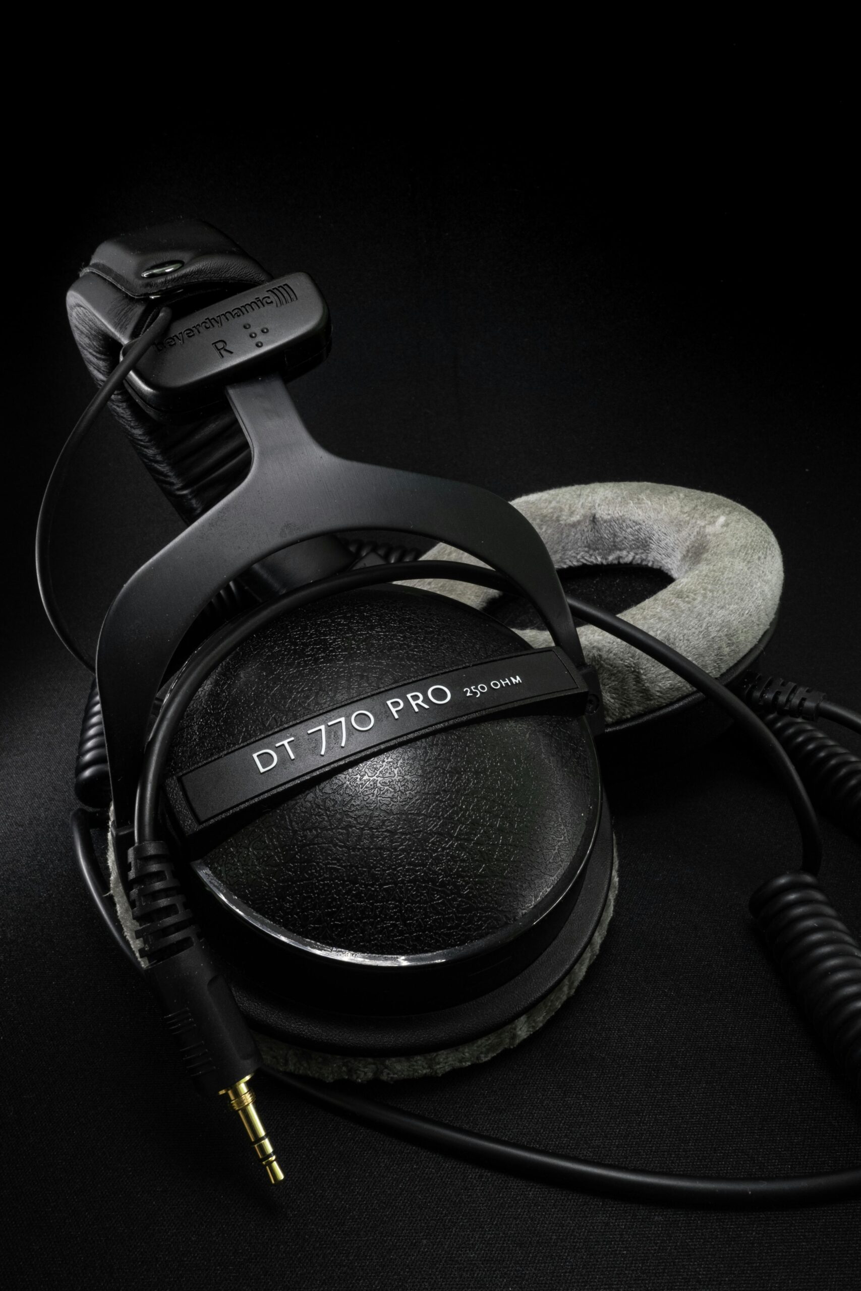 DT770 PRO